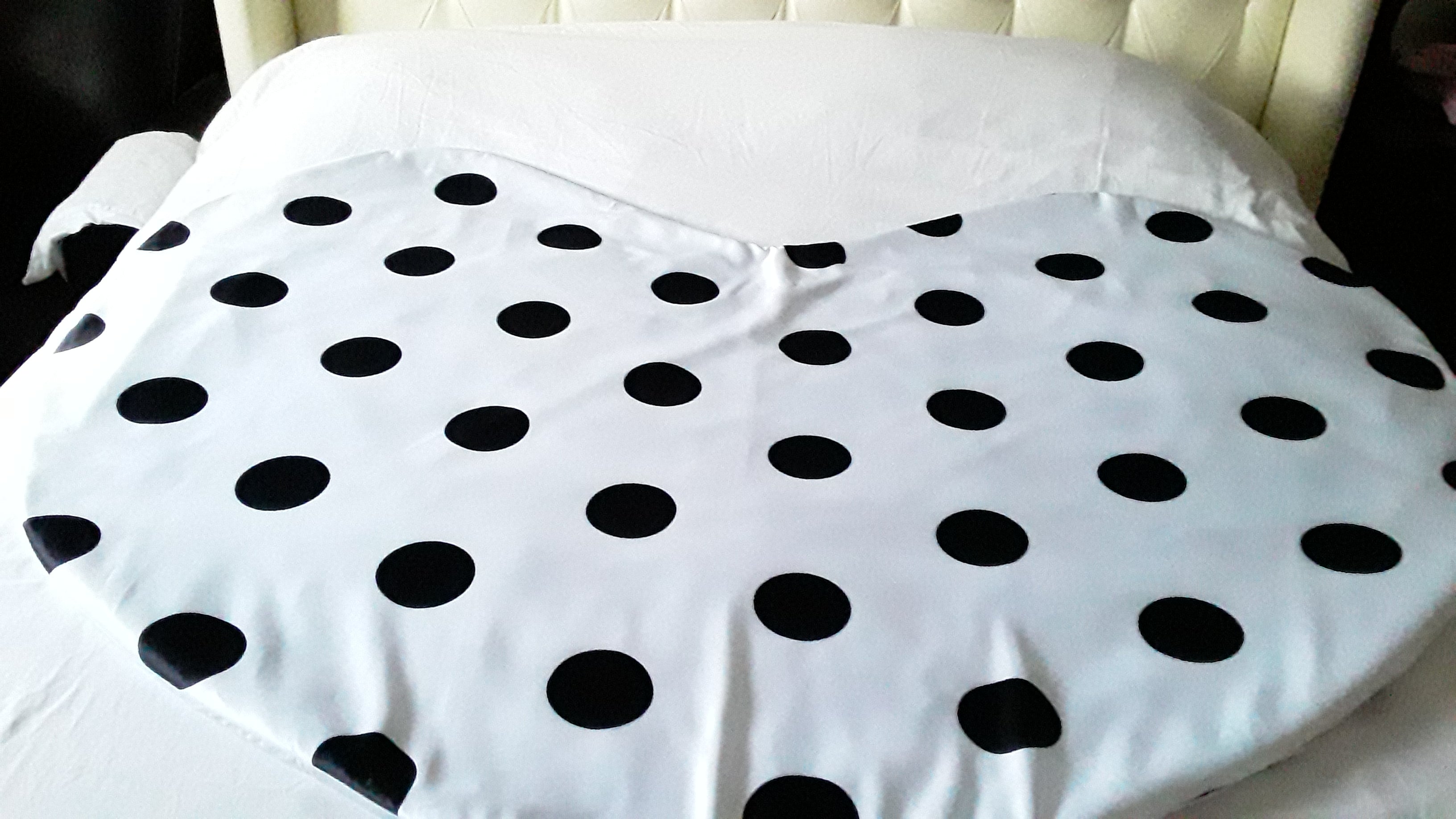 Intimate Heart luxury mattress perotector, waterproof absorbent, sex - et.