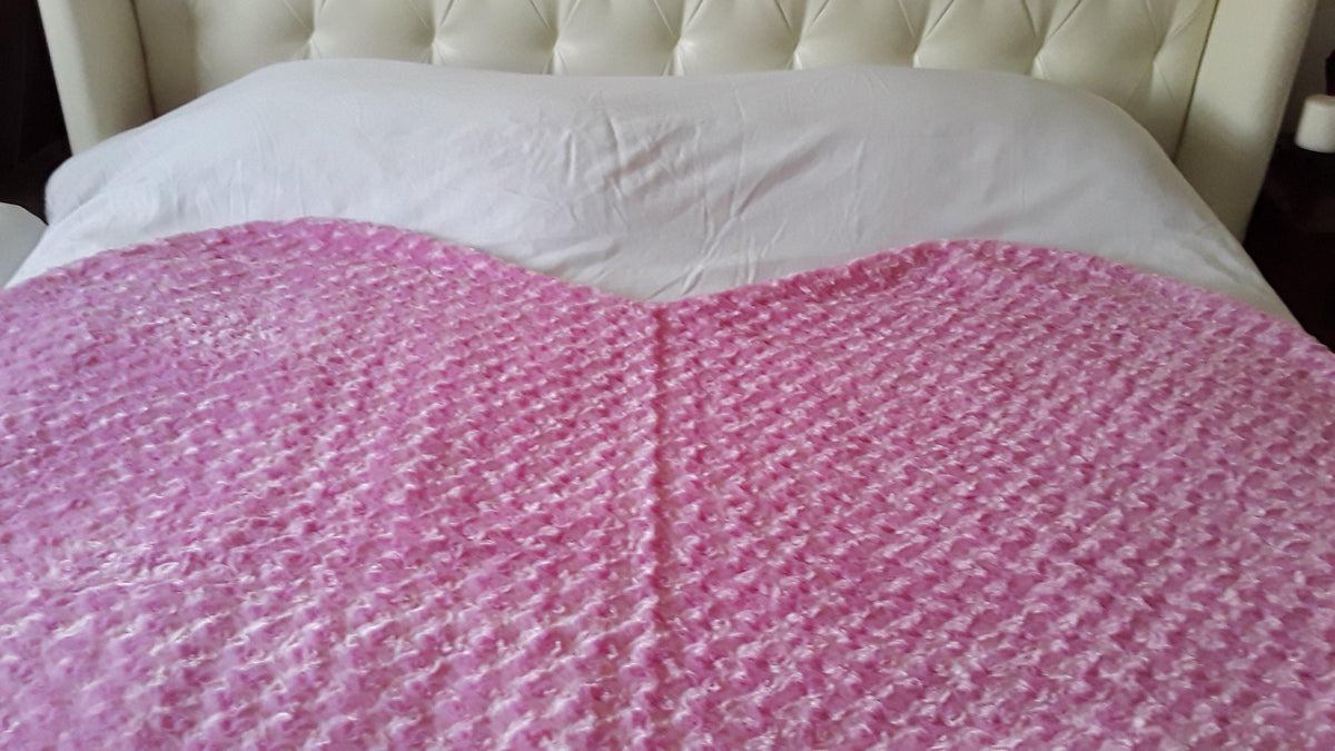 Intimate Heart Luxury Mattress Protector, faux fur