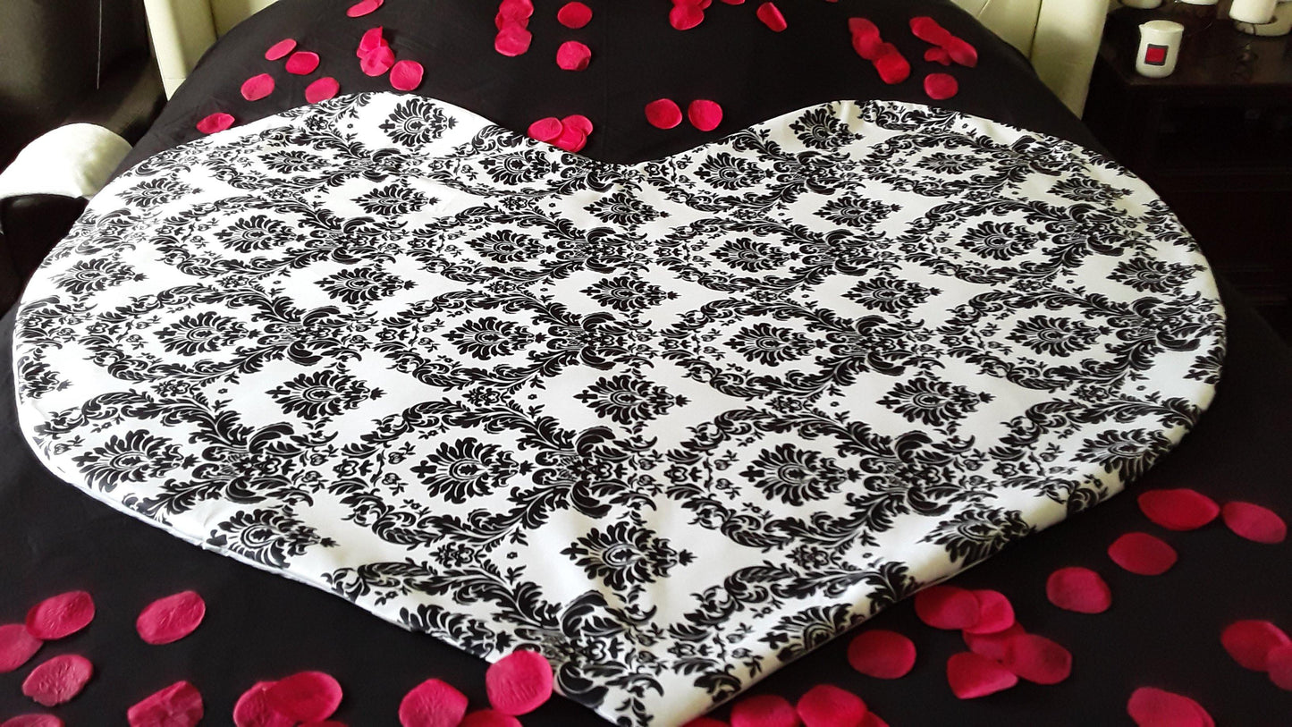 Intimate Heart luxury mattress protector, waterproof absorbent, sex  - et.