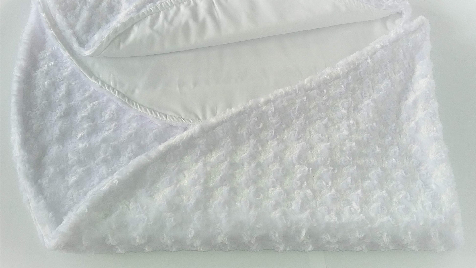 Intimate Heart luxury mattress protector, waterproof, absorbent, sex blanket, faux fur - Intimate Hearts Ignite Passion