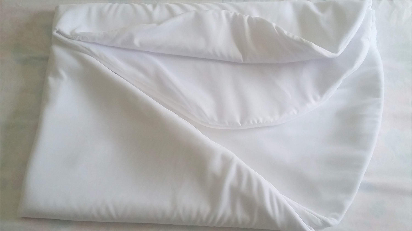 Intimate Heart luxury mattress protector, velvet, waterproof, absorbent.
